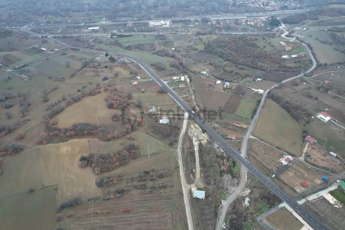 Bilecik Pazaryeri Karaköyde Yola 80 M Cepheli Satılık Fırsat - 11