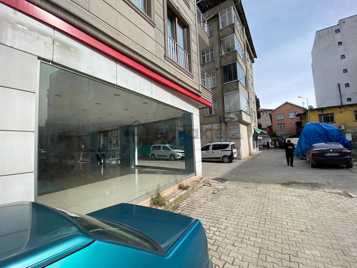 Trabzon Araklı'da Kiralık Dükkan - 16