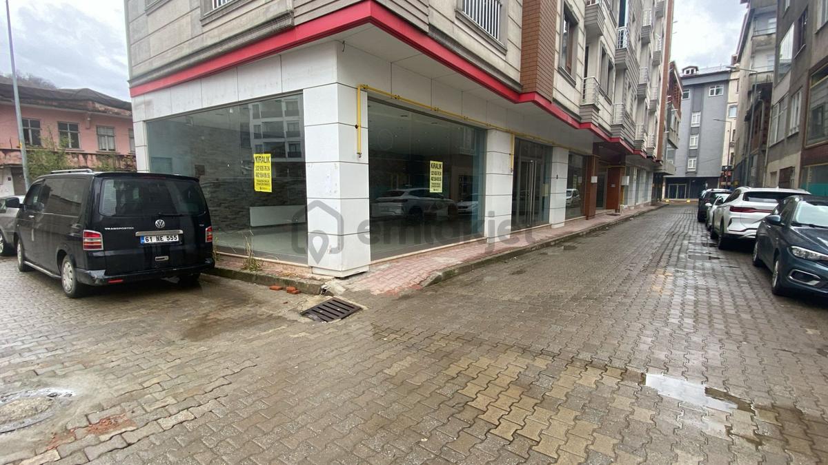 Trabzon Araklı'da Kiralık Dükkan