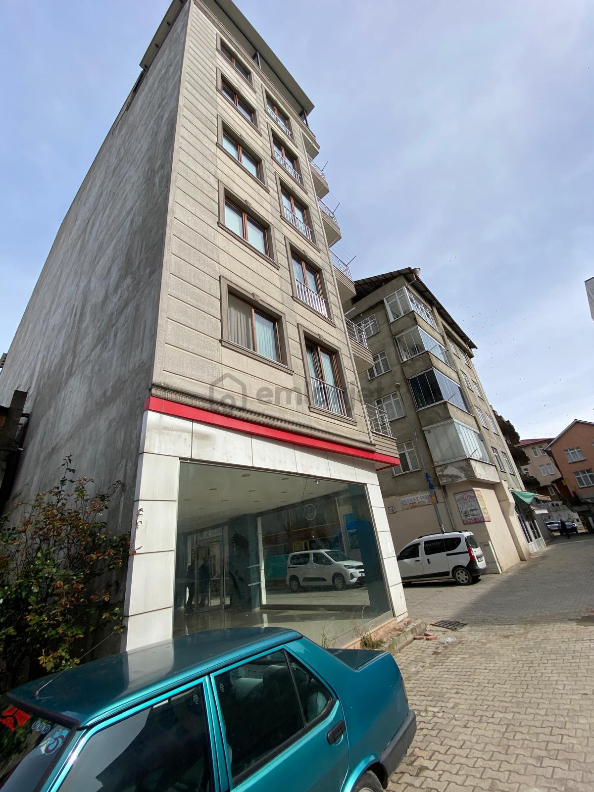Trabzon Araklı'da Kiralık Dükkan - 17