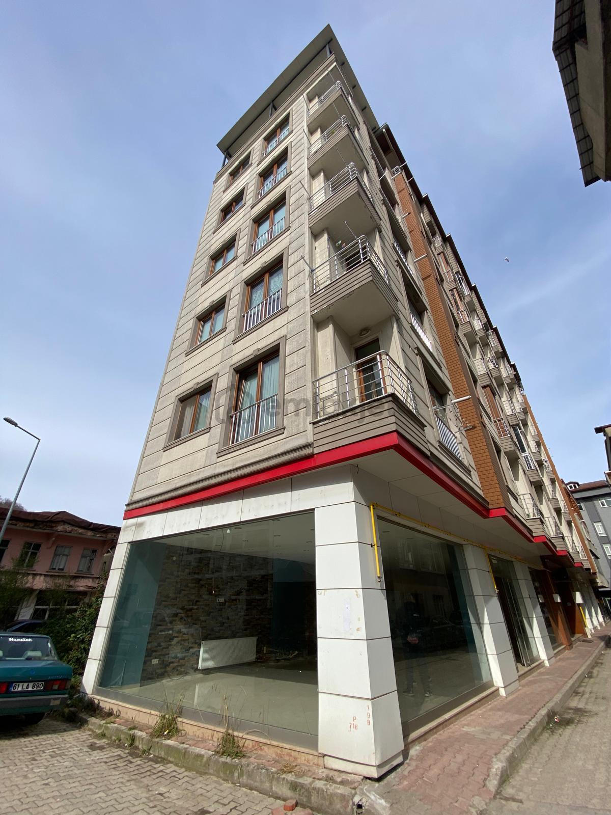 Trabzon Araklı'da Kiralık Dükkan - 18