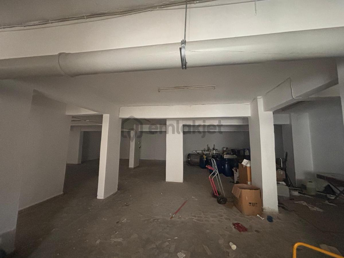 Maltepe Bağlarbaşın'da 285m2 Oldukça Kullanışlı Dükkan&depo - 5