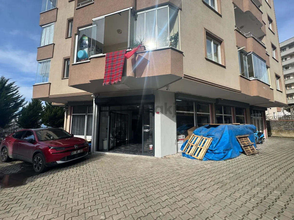 Trabzon'da Satılık Dükkan (yüksek Kira Getirili) - 4
