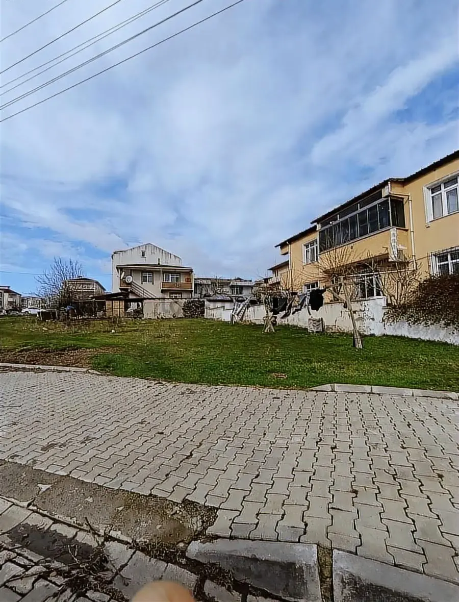 Sağlık Mahallesi 6 Dairelik Arsa