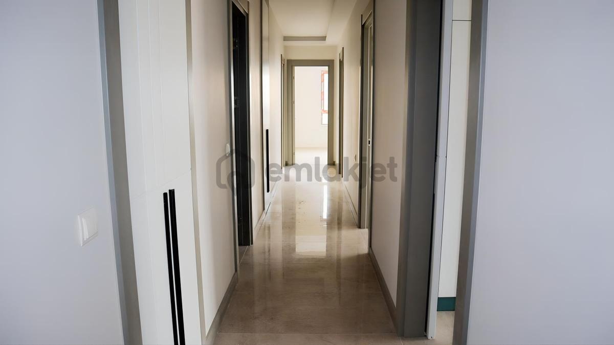 Ritsa Konutları'nda 4+1 Satılık Daire - 9