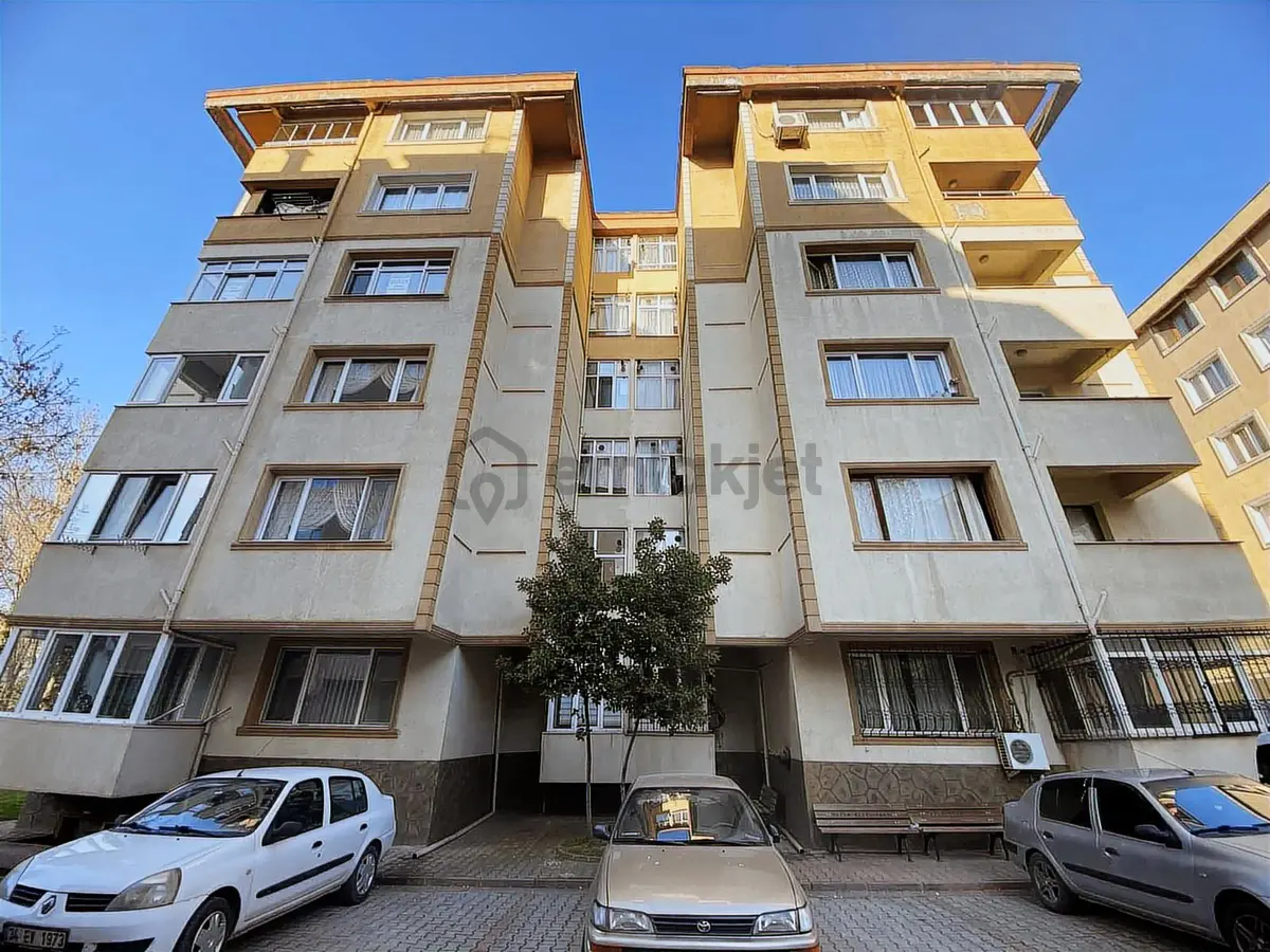 Tuzla Hatboyu Cad.üzerinde Site İçinde 3+1 Geniş Daire