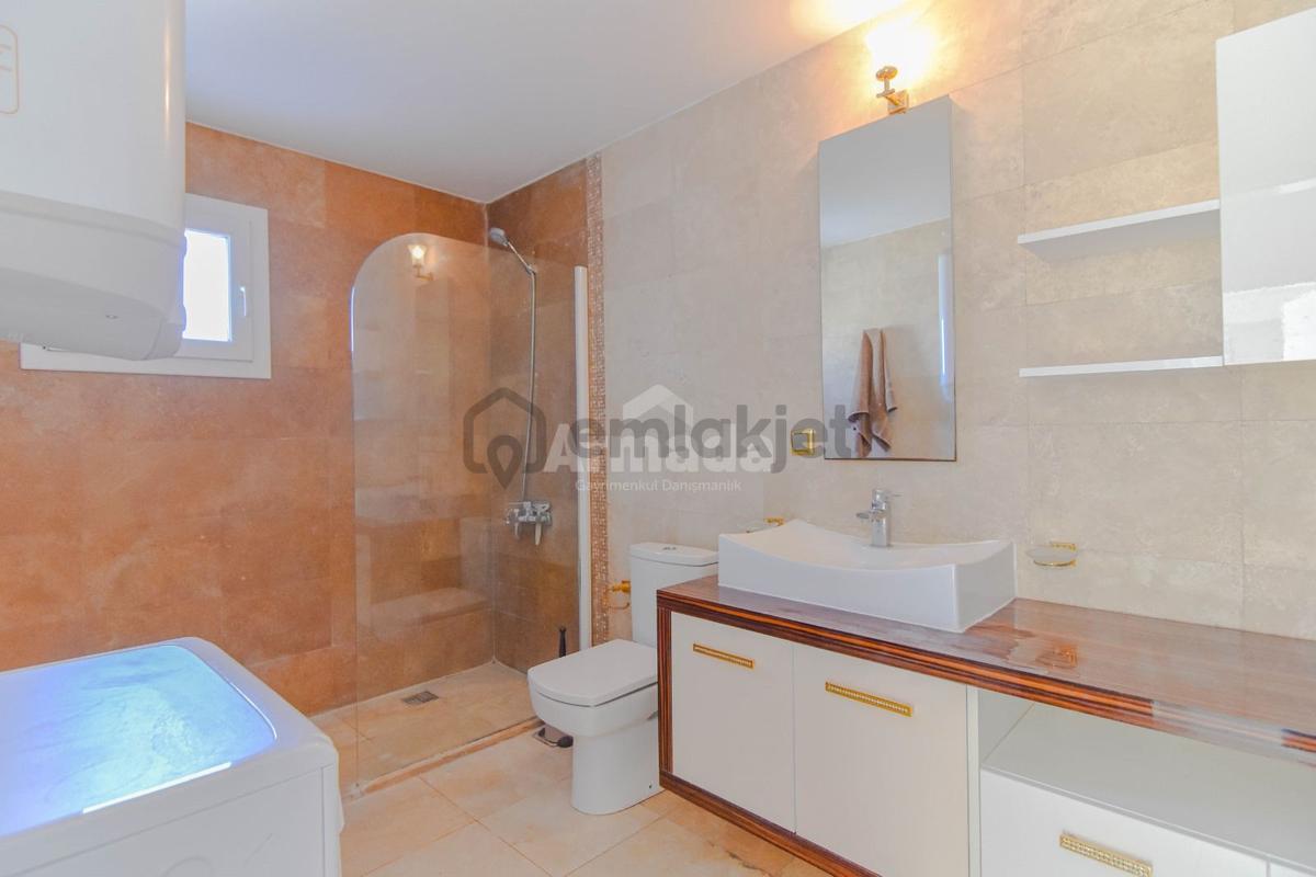 Kuşadası Karaova'da 4+1 Muhteşem Villa - 26