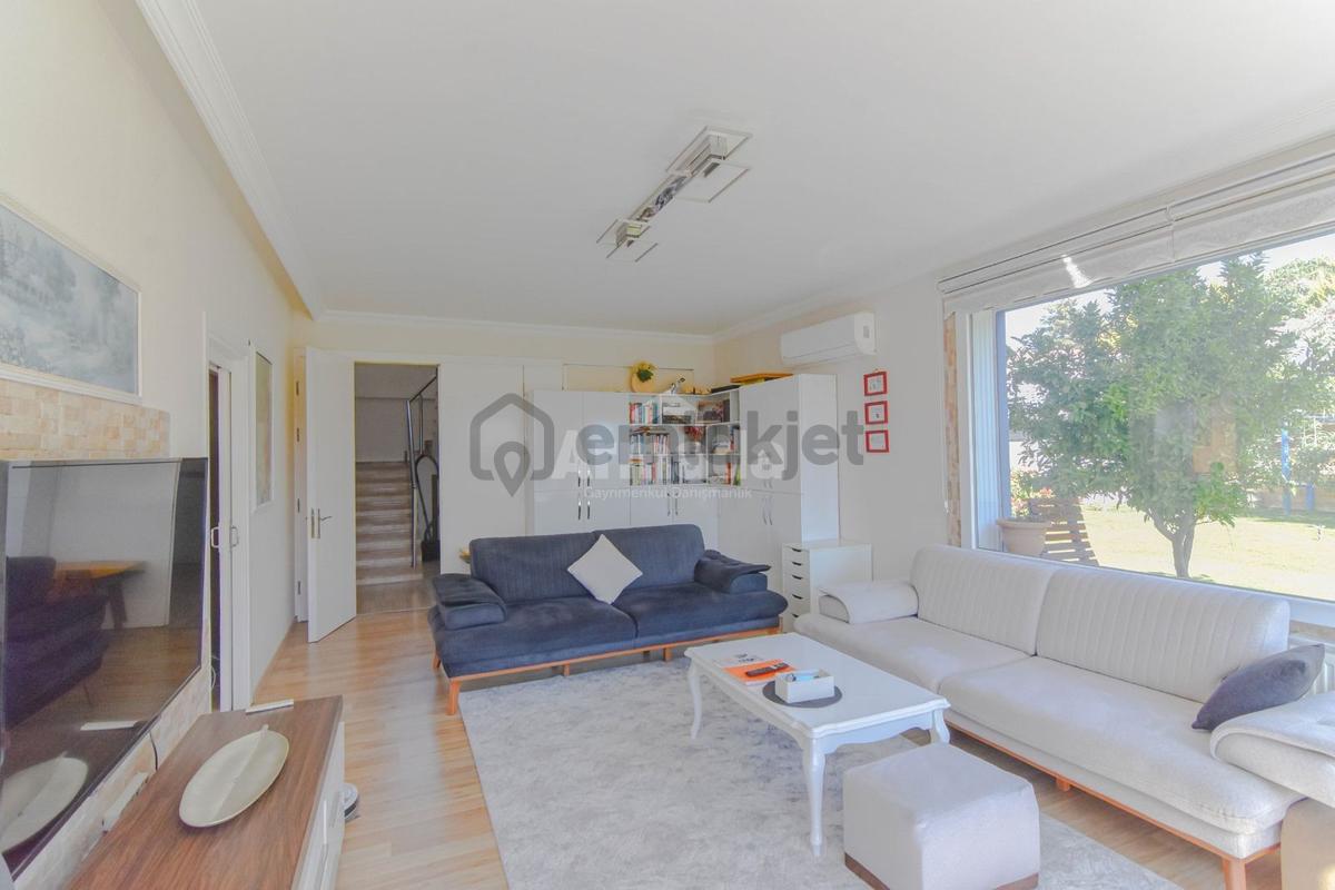 Kuşadası Karaova'da 4+1 Muhteşem Villa - 11