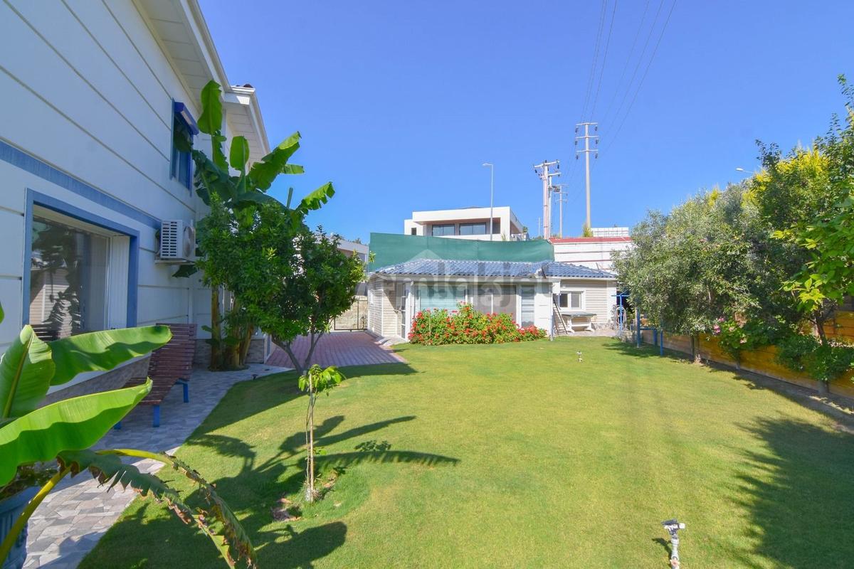 Kuşadası Karaova'da 4+1 Muhteşem Villa - 29