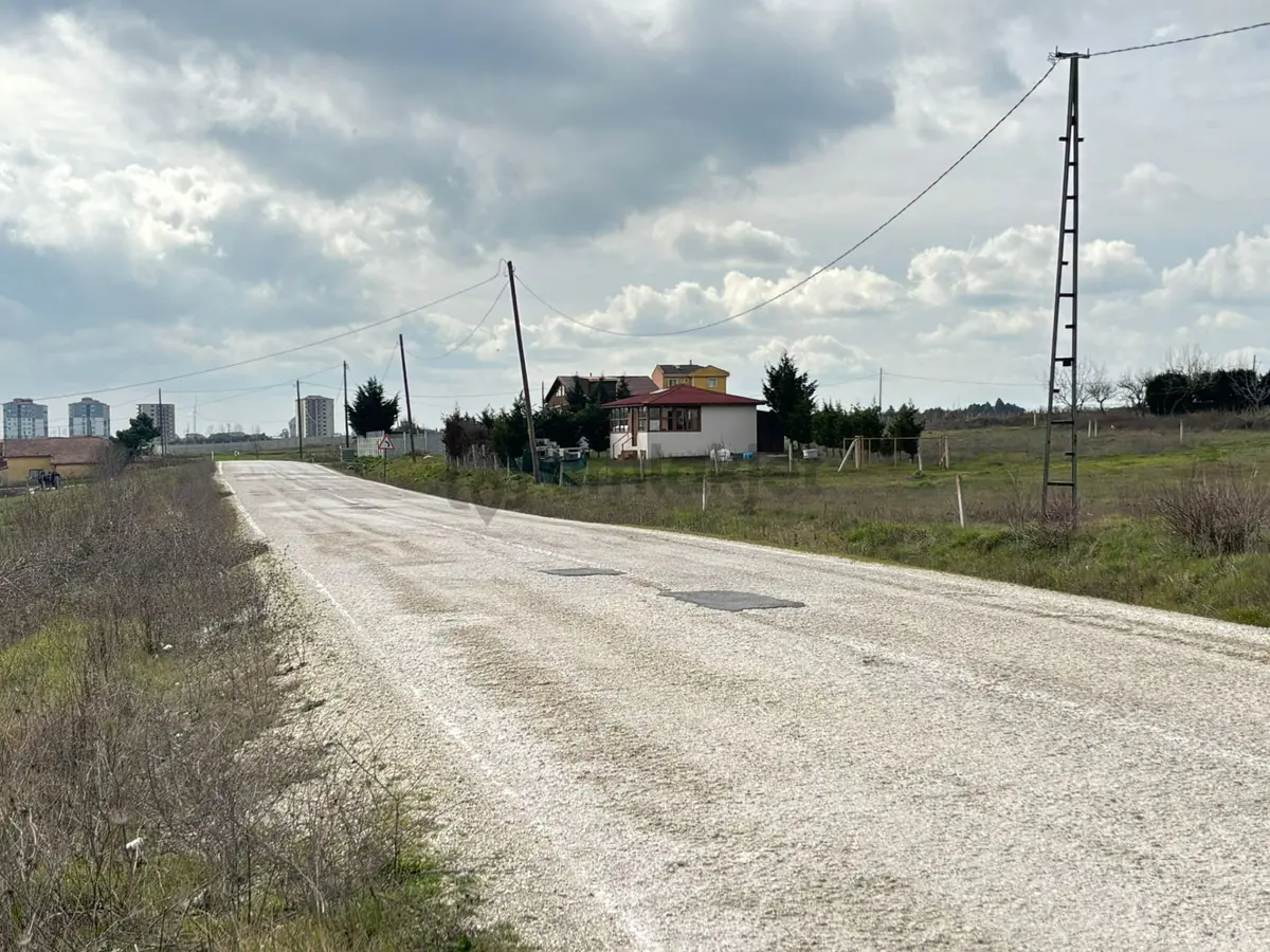 Güven'den Saray'da 300m² İmarlı Tek Tapu Yola Cephe Arsa !!!!!!! - 31