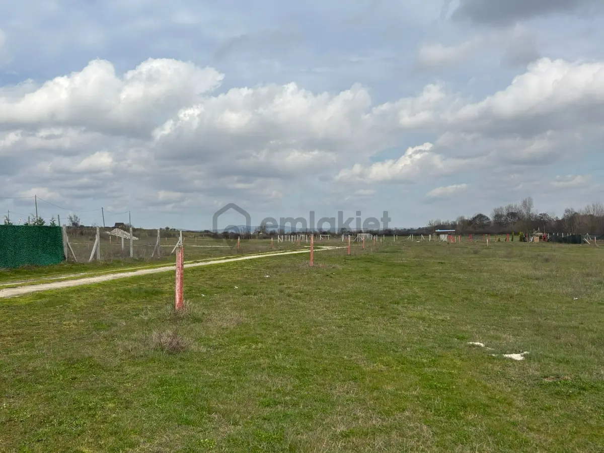 Güven'den Saray'da 300m² İmarlı Tek Tapu Yola Cephe Arsa !!!!!!! - 15