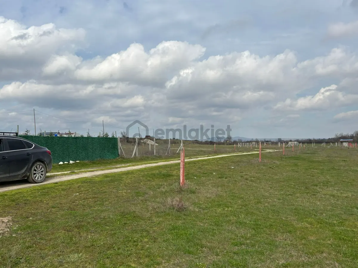 Güven'den Saray'da 300m² İmarlı Tek Tapu Yola Cephe Arsa !!!!!!! - 14