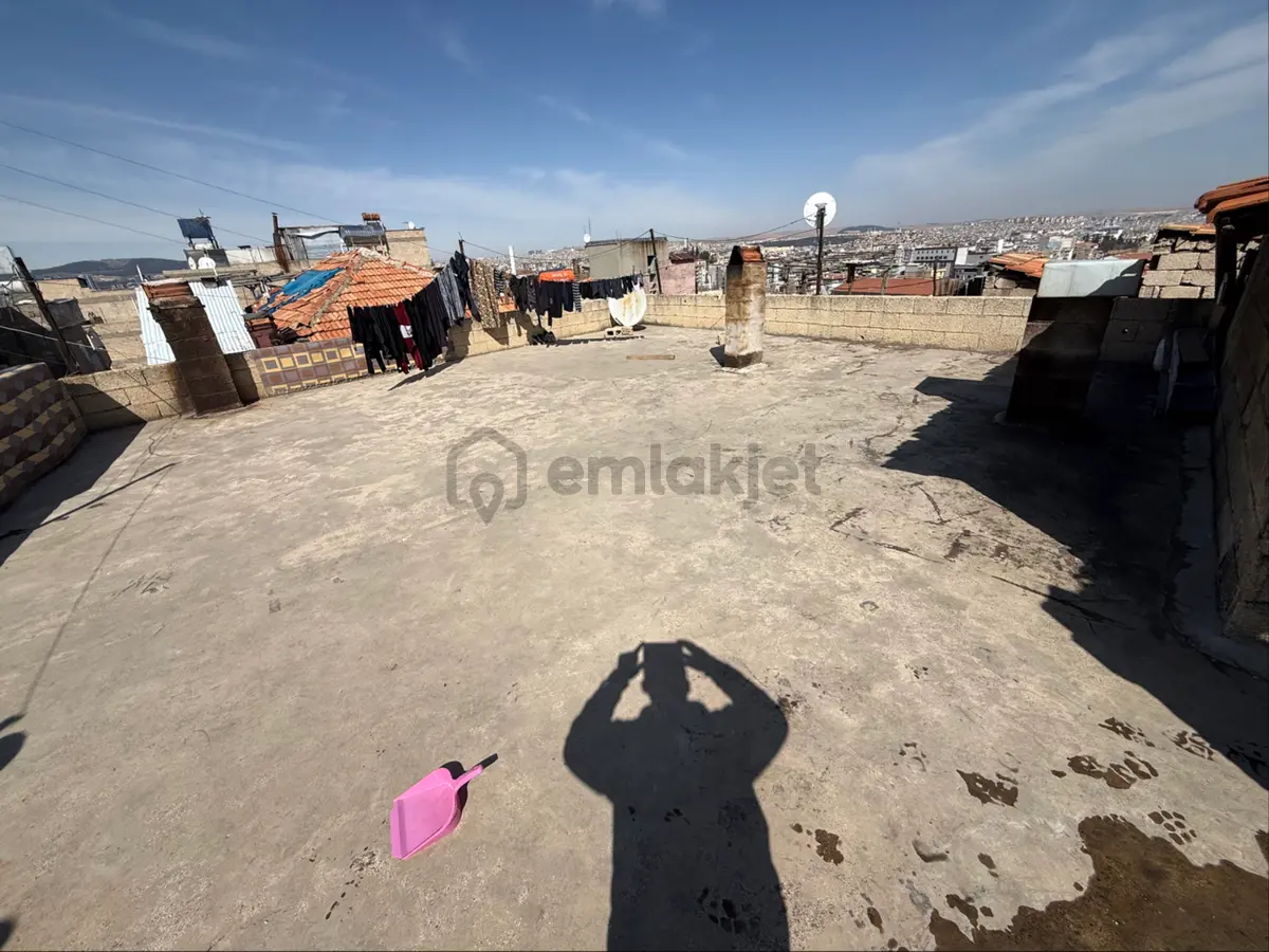 Uzaydan Hoşğörde Satlık 2 Katlı Müstakiı Ev - 27