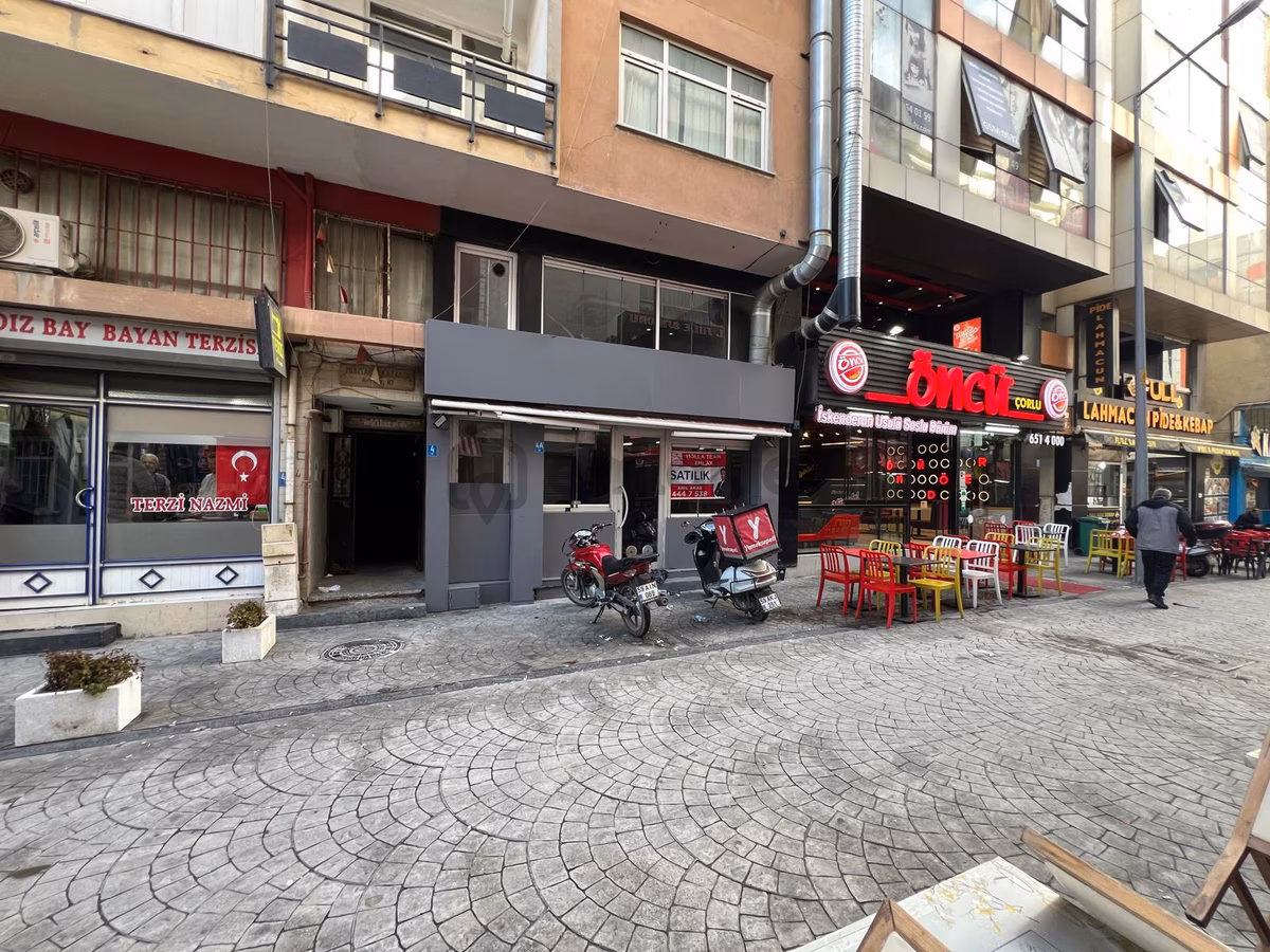 Molla Team'den Merkezi Konumda 160m2 Satılık Dükkan - 4