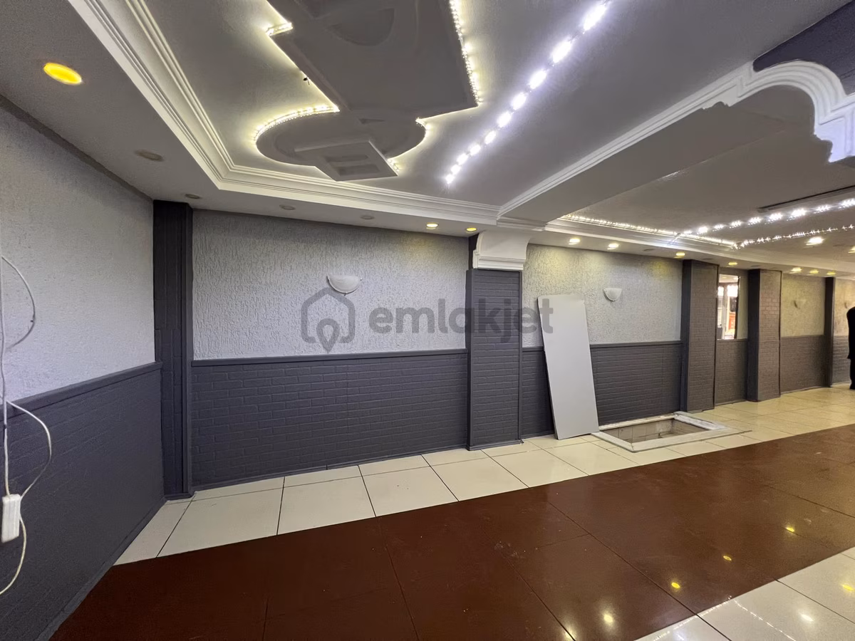 Molla Team'den Merkezi Konumda 160m2 Satılık Dükkan - 15