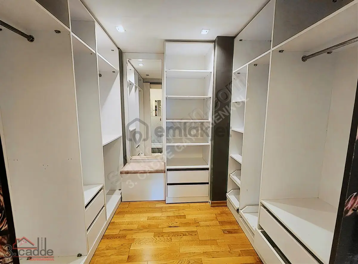 Bahçeşehir Sofa (boş) Gölet Manzaralı Full Tadilatlı 5+1 Daire - 33