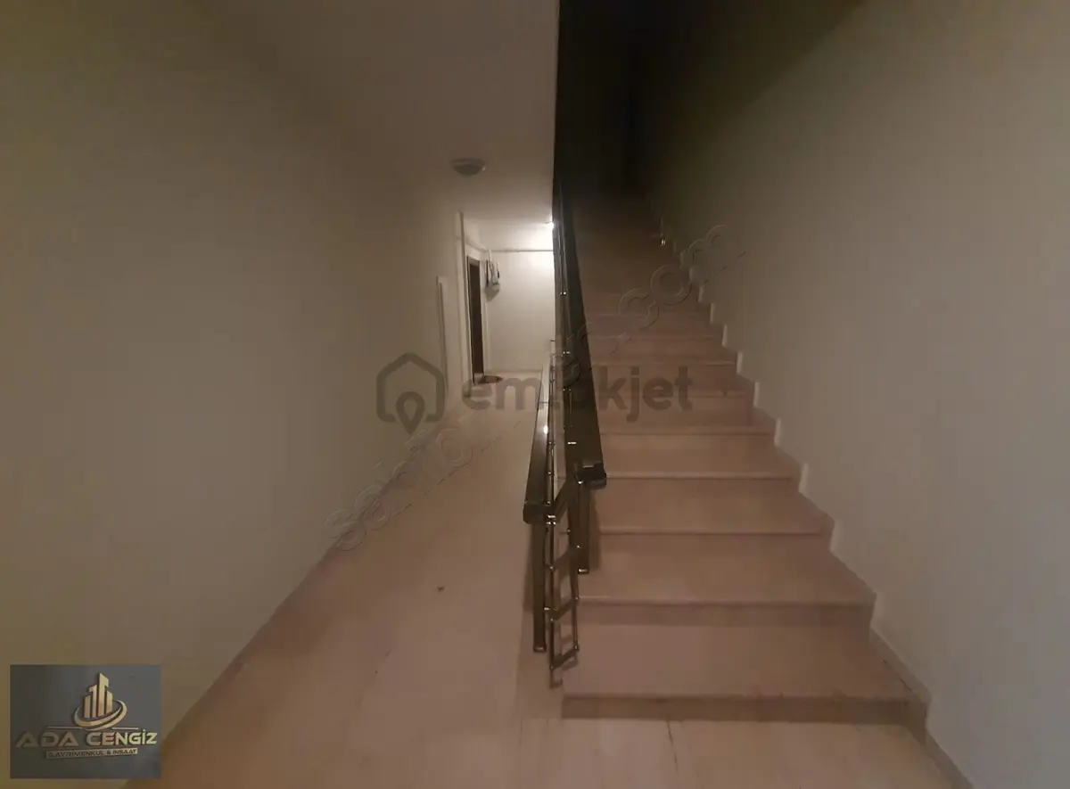 Merkezi Konumda Site İçinde Ara Kat Daire - 24