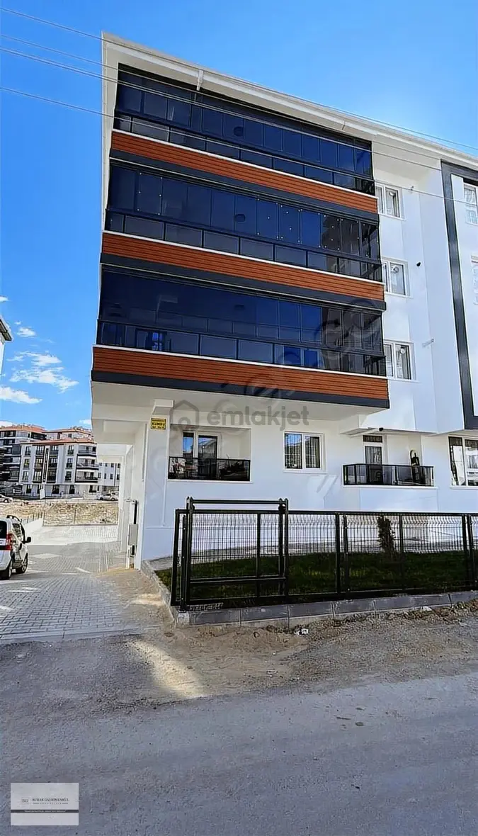 Mustafa Kemal Mah. Ara Kat 135 M2 4+1 Ebeveyn Banyolu İskanlı - 7