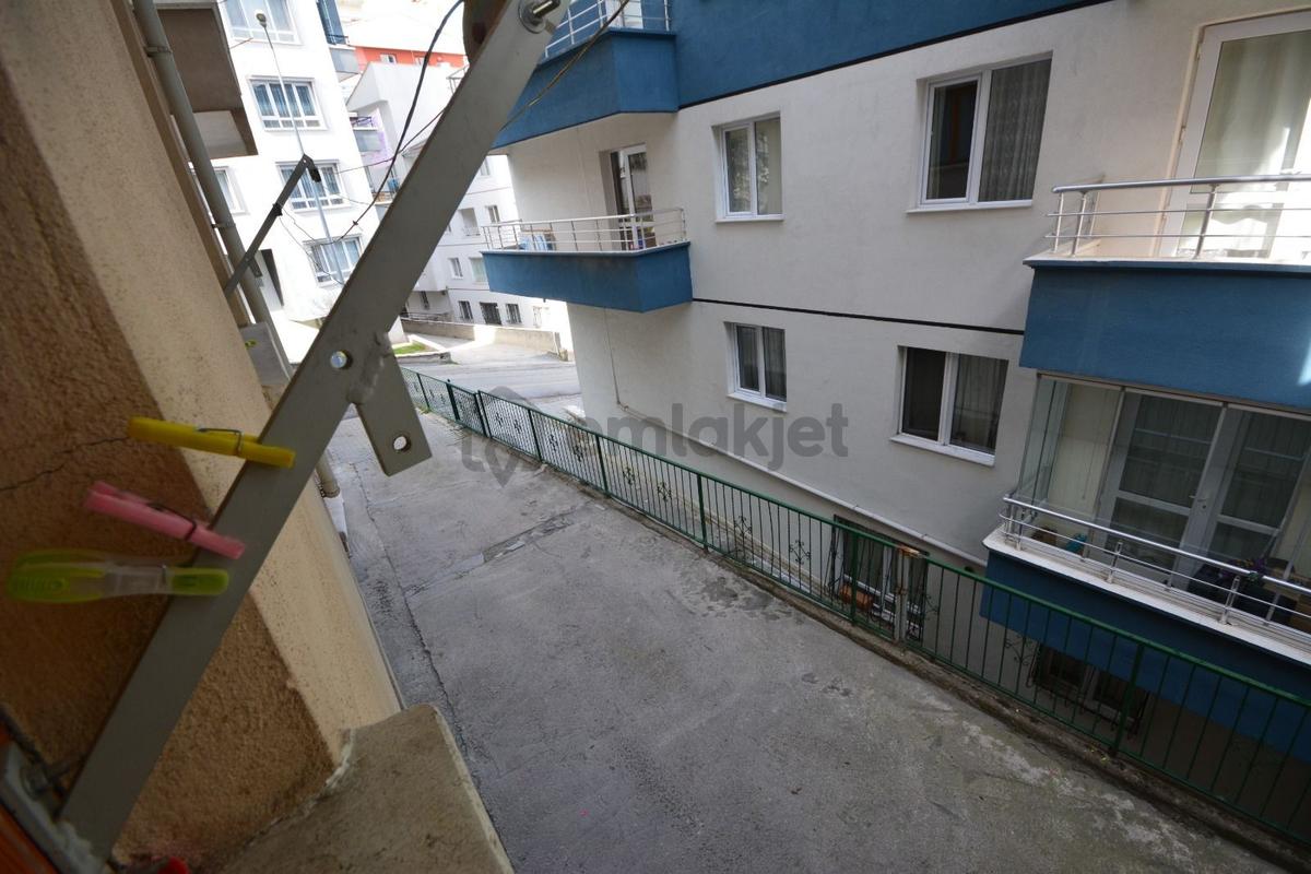 30 Ağustos Mahallesinde 2+1 Acil Satılık Y.giriş Daire - 33