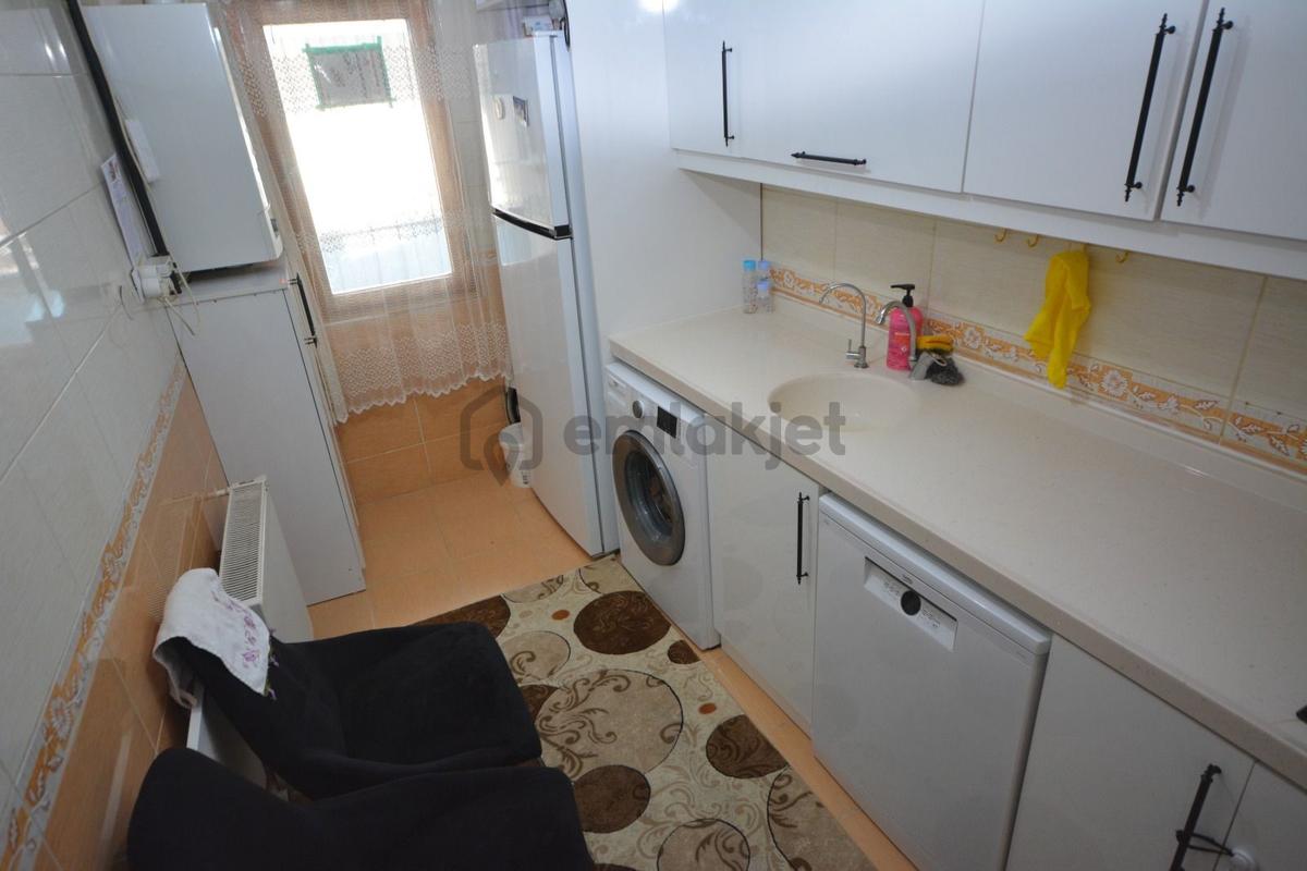 30 Ağustos Mahallesinde 2+1 Acil Satılık Y.giriş Daire - 20