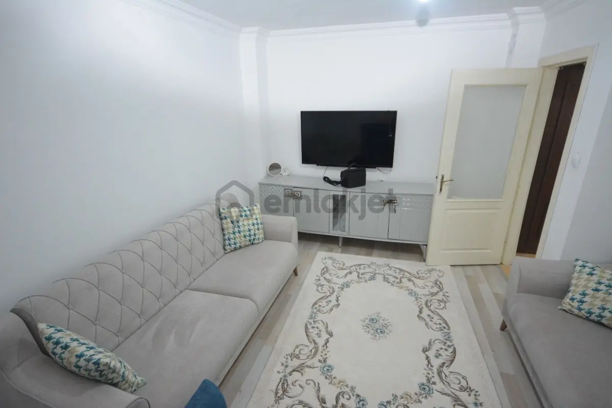 30 Ağustos Mahallesinde 2+1 Acil Satılık Y.giriş Daire - 27