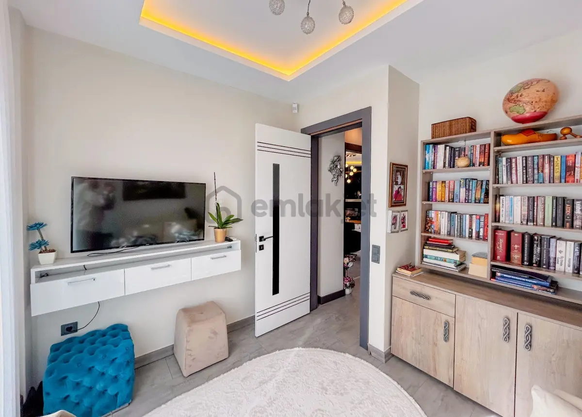 Kuşadası Bayraklıdede Satılık Lüks Villa - 11