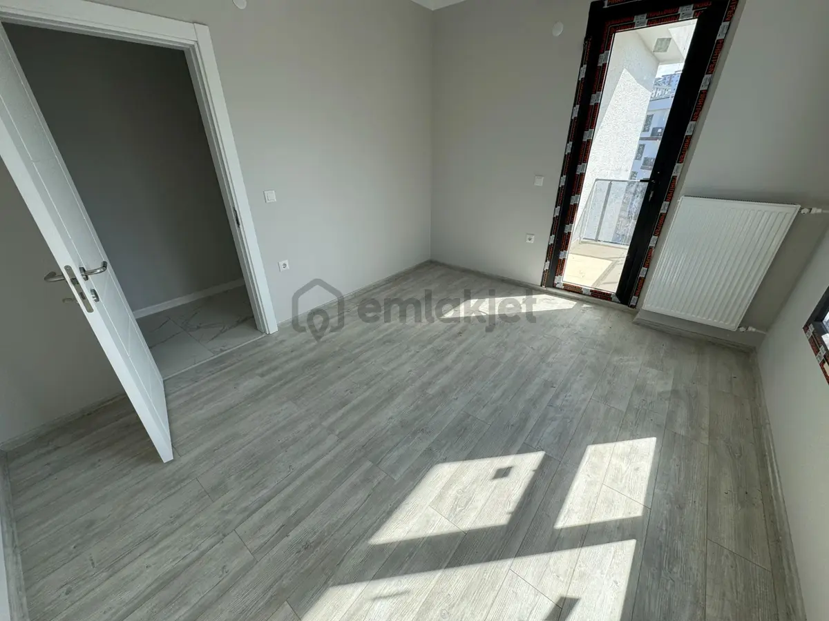 Trabzon1 Nolu Bostancı Sitede 3+1 Satılık Konut - 24