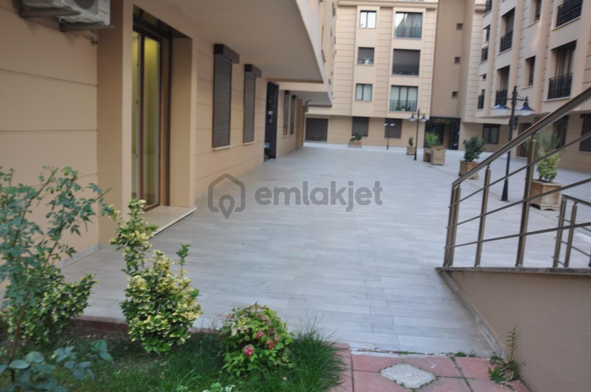 Bahçelievler Öz Mefa Sitesi Bahçe Kullanımlı 2+1 Satılık Daire - 15