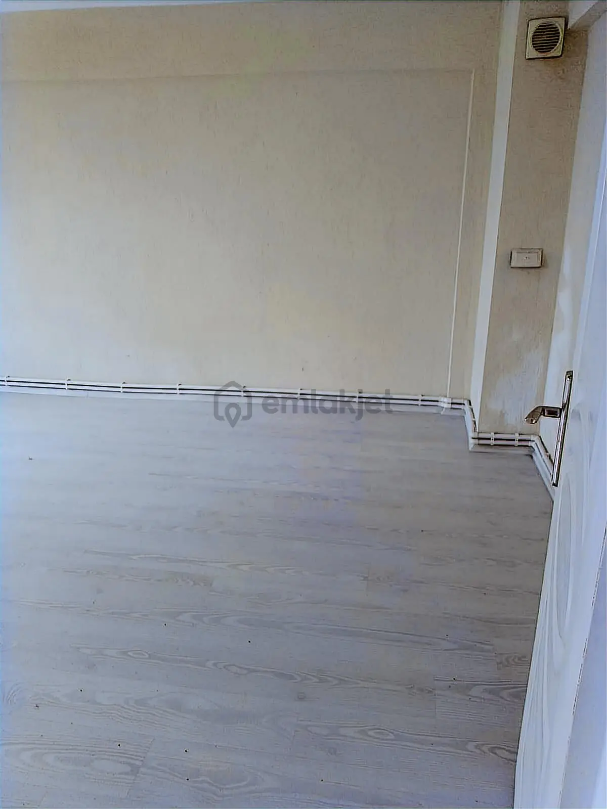 Park Mahallesinde Doğalgazlı 3+1 Kiralık Daire - 17