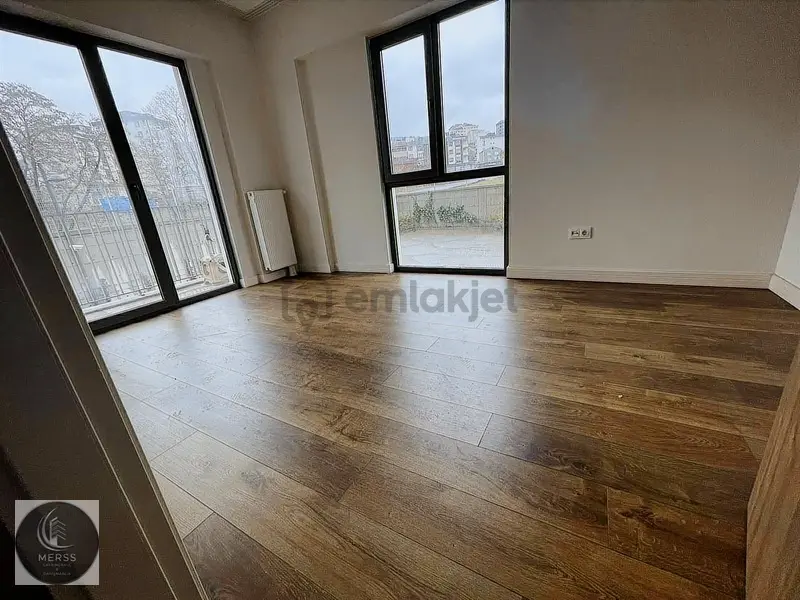 Sultanbeyli Suryapı İlkbaharda Muhteşem Peyzaj Manzaralı 3+1 - 19