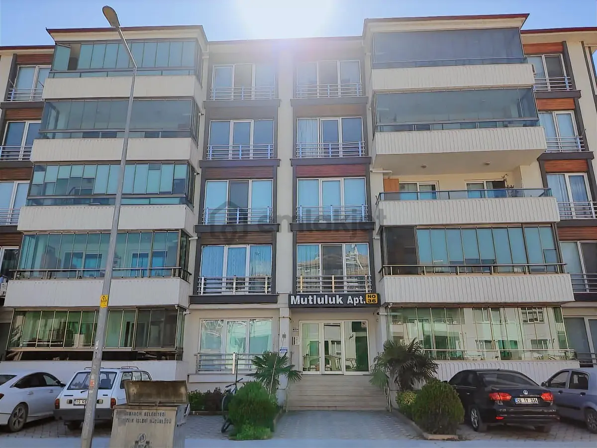 Cumhuriyet Mahallesi Mutluluk Apt.da Satılık 3+1 Daire - 21