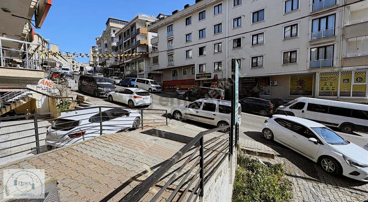 Maltepe Fındıklı'da Satılık 2 Dükkan (180m²)