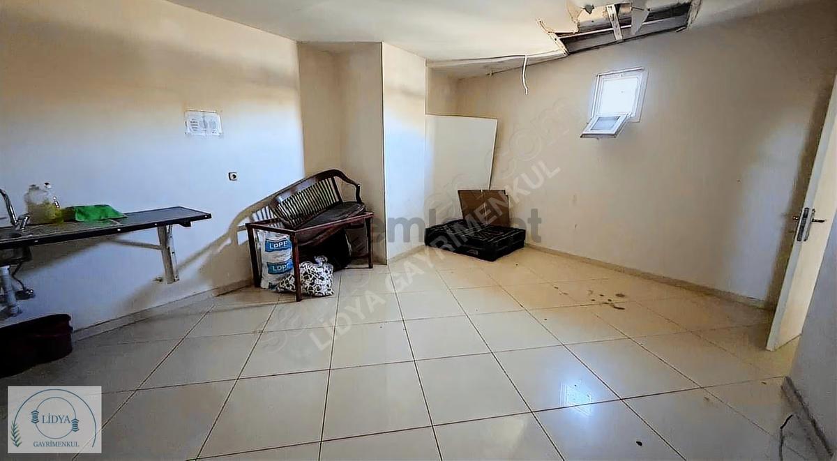 Maltepe Fındıklı'da Satılık 2 Dükkan (180m²) - 4