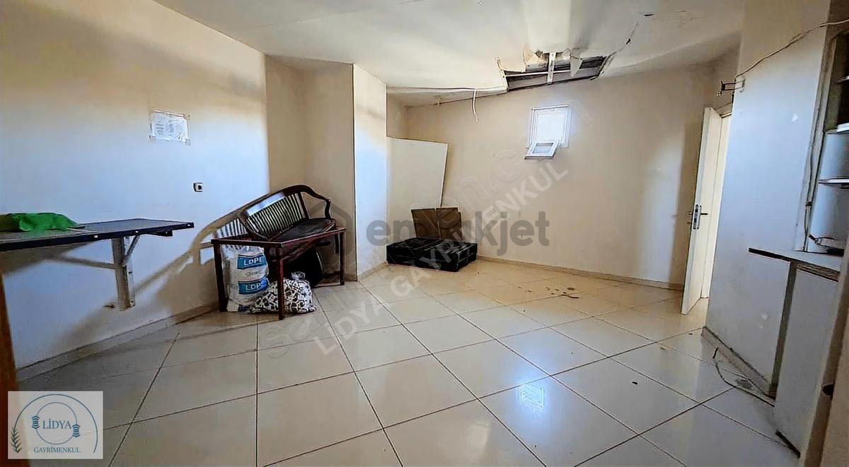 Maltepe Fındıklı'da Satılık 2 Dükkan (180m²) - 12