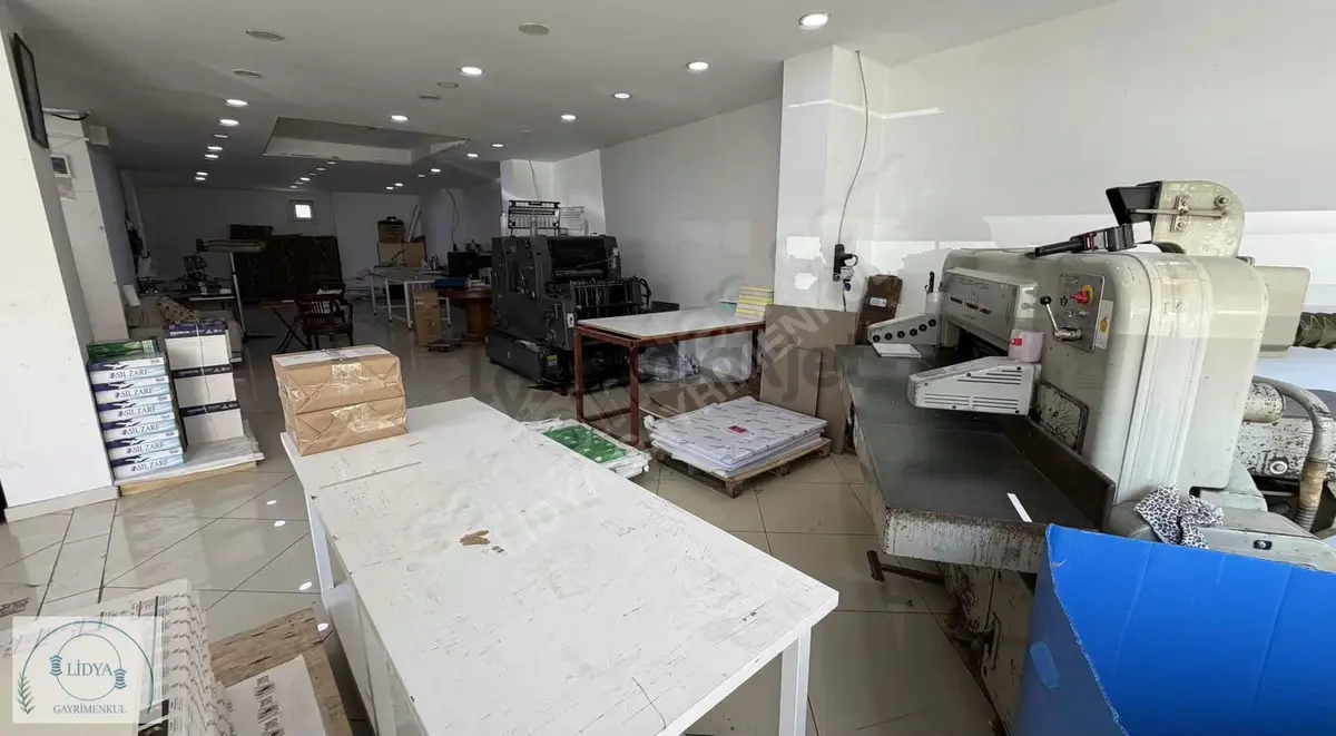 Maltepe Fındıklı'da Satılık 2 Dükkan (180m²) - 10