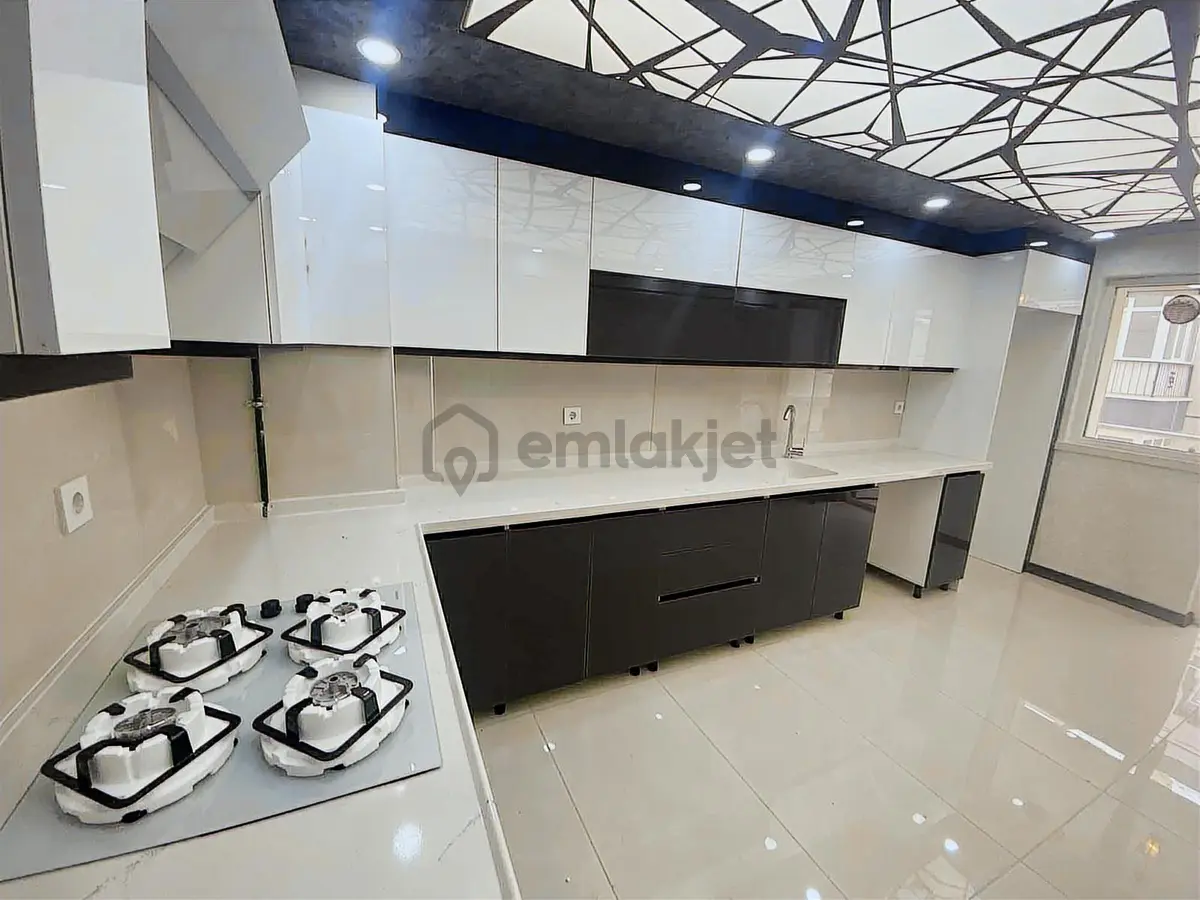 Kuşcağız Merkez De 3+1 Kat Da Sarışıl Daire Teras Balkonlu - 28