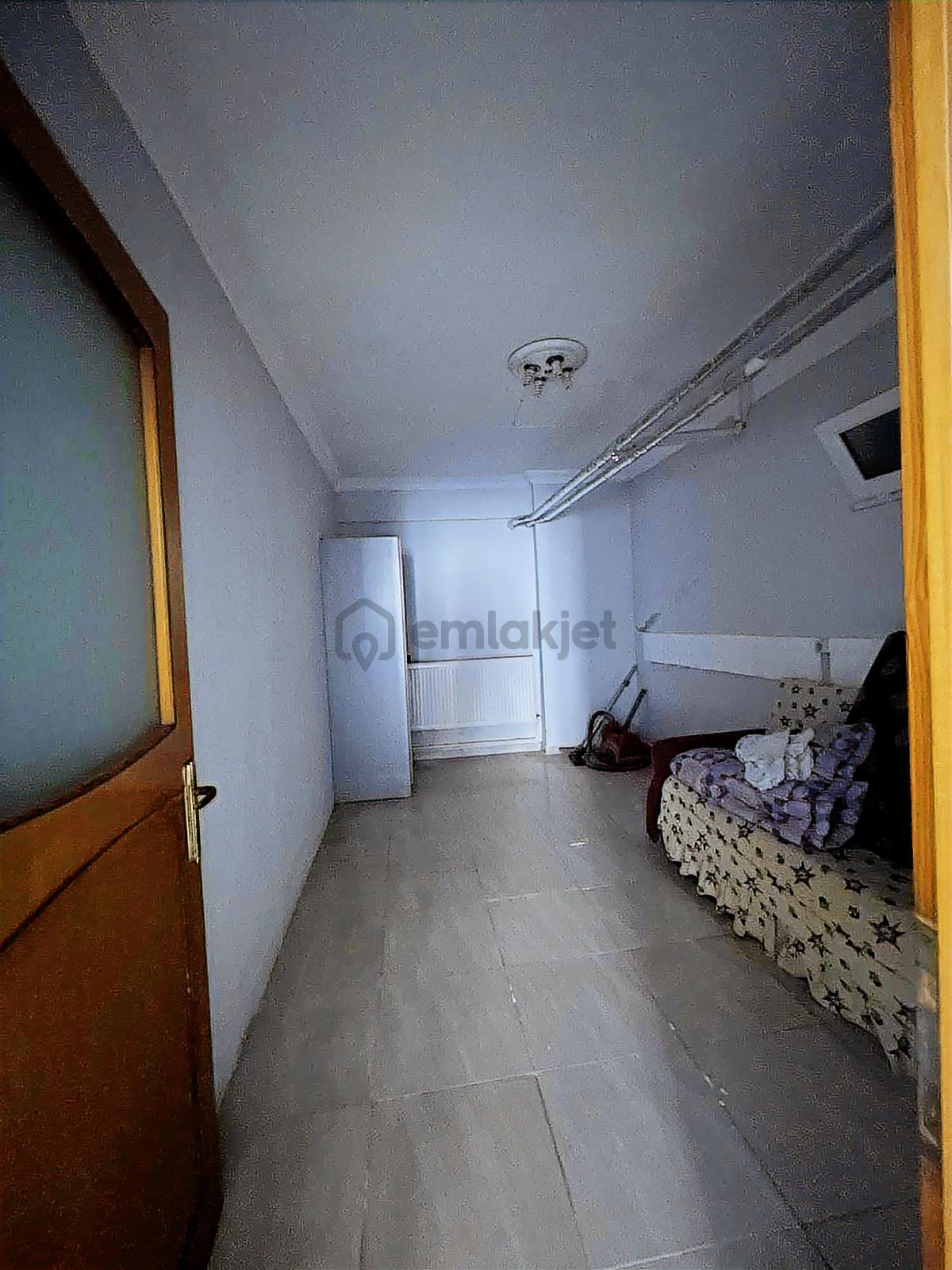 Bahçelievler Mahallesinde Satılık Kupon 1+1 Daire - 27