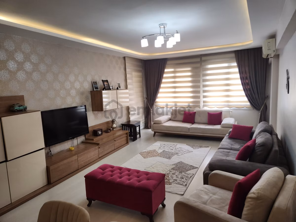 İzmir Buca Güven Mahallesinde Bakımlı Satılık 3+1 Daire - 2