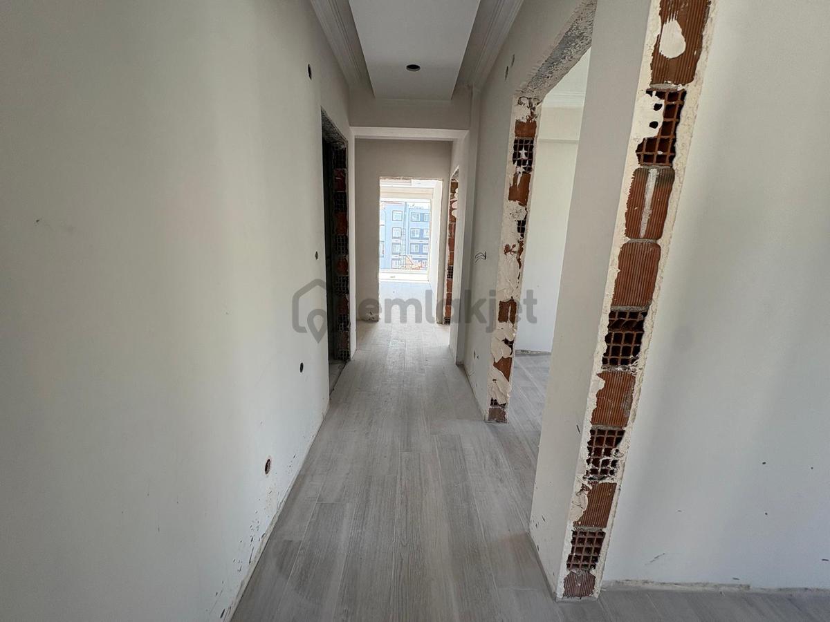 Merkezde 3+1 Kapalı Mutfak Ebeveyn Banyolu Ara Kat Satılık - 32