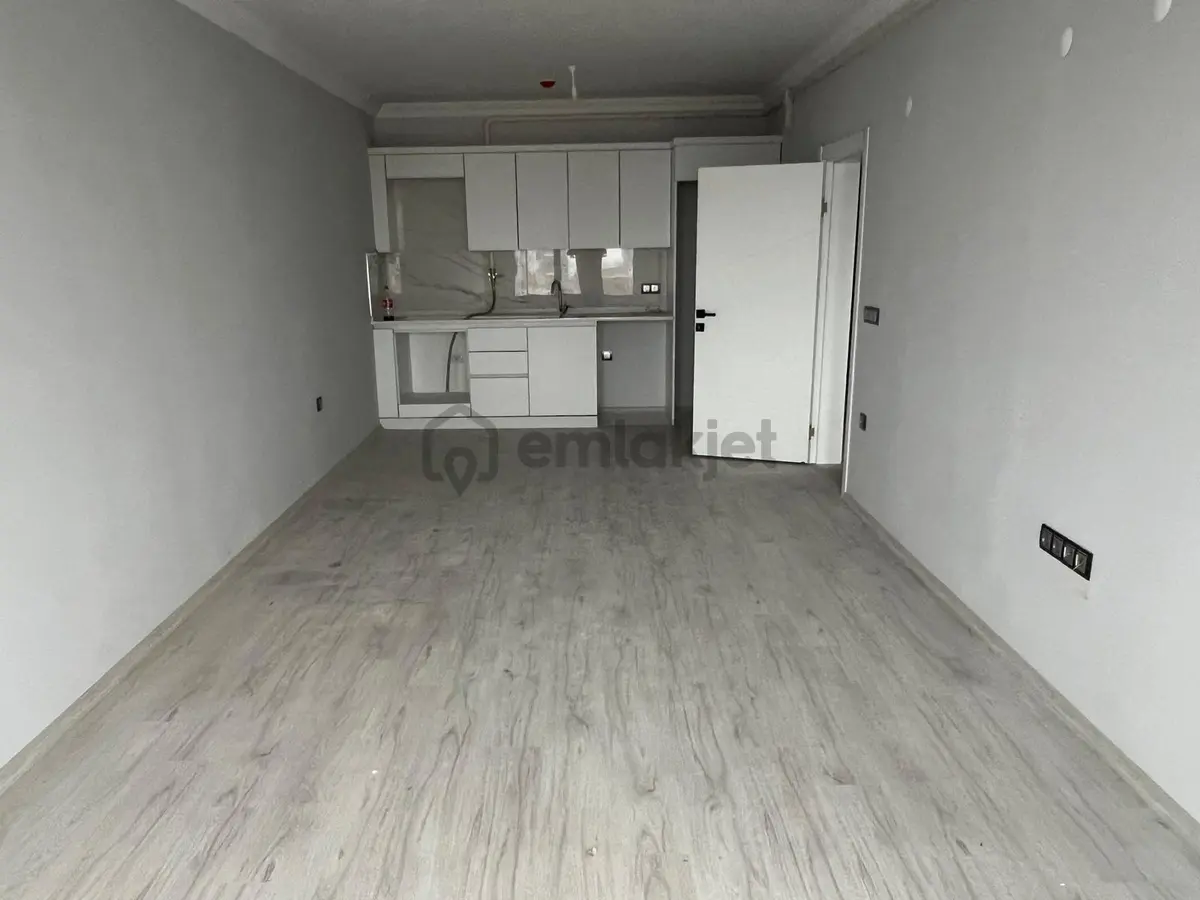 Teyyaredüzünde Kiralık 1+1 Sıfır Daire Asansörlü - 17