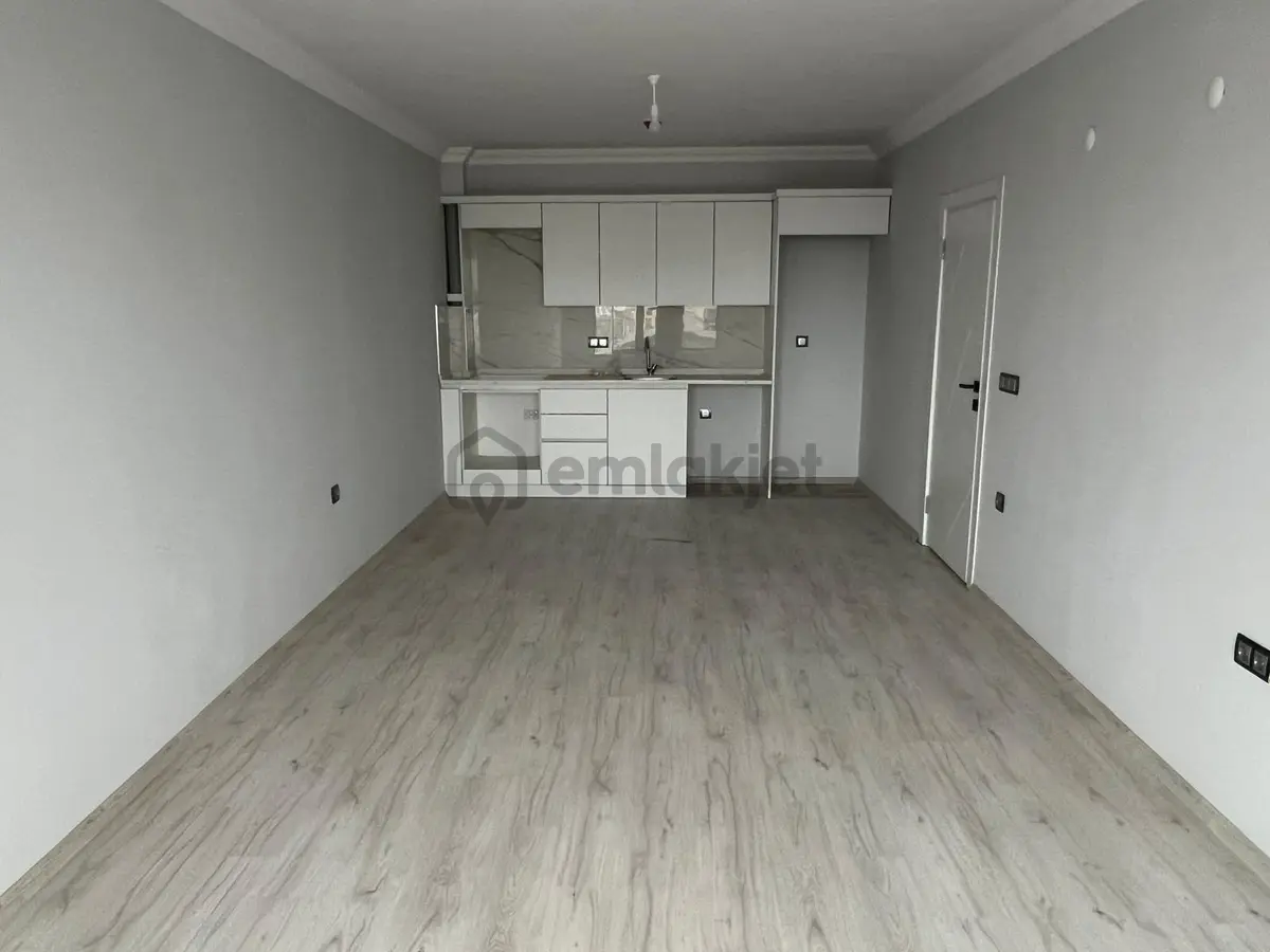 Teyyaredüzünde Kiralık 1+1 Sıfır Daire Asansörlü - 4