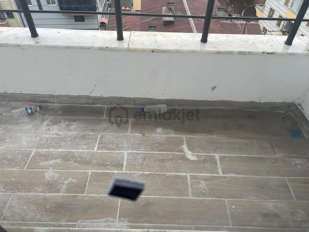 Teyyaredüzünde Kiralık 1+1 Sıfır Daire Asansörlü - 15