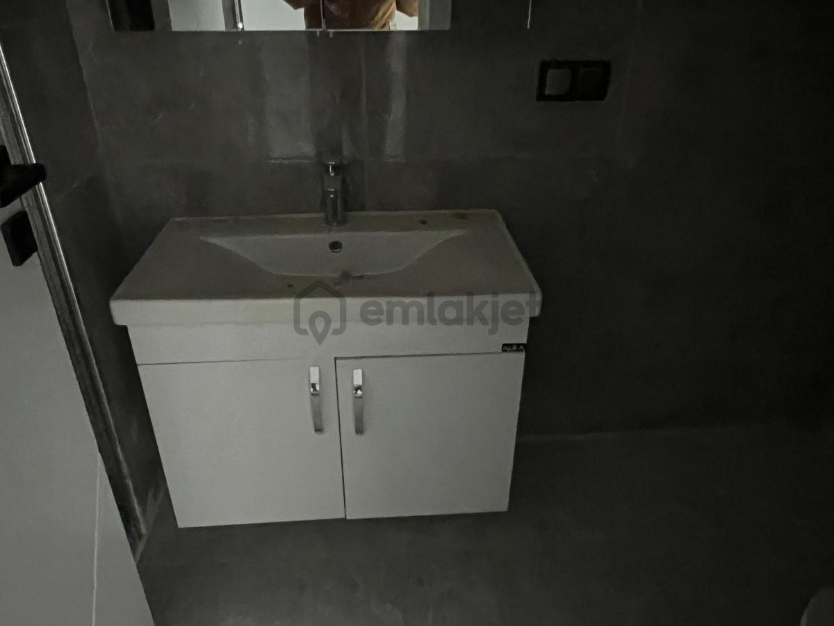 Teyyaredüzünde Kiralık 1+1 Sıfır Daire Asansörlü - 8