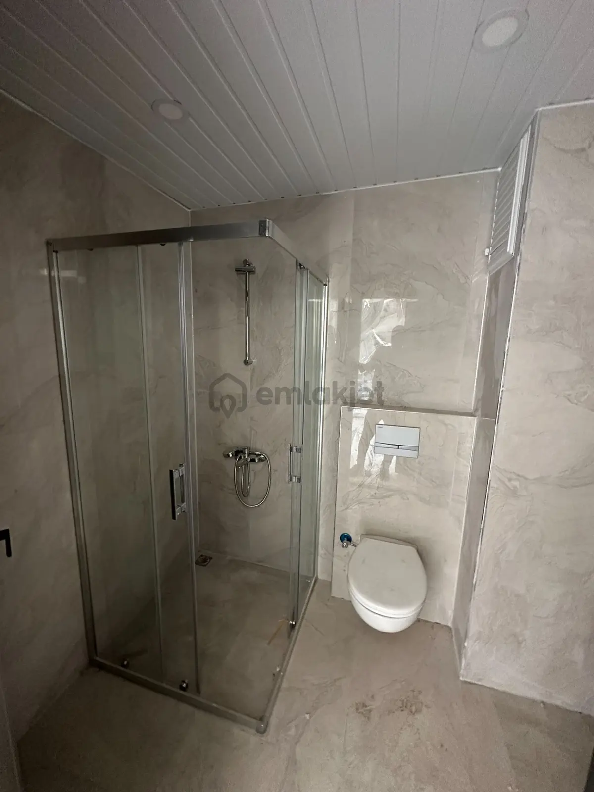 Full Aktiviteli Lüx Site İçerisinde 1+1 Sıfır Daire - 8