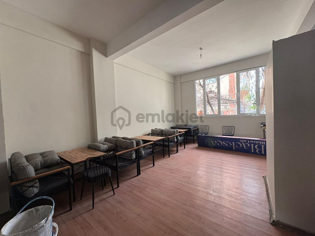 Tam Merkezde Devren Kiralık Kafe - 11
