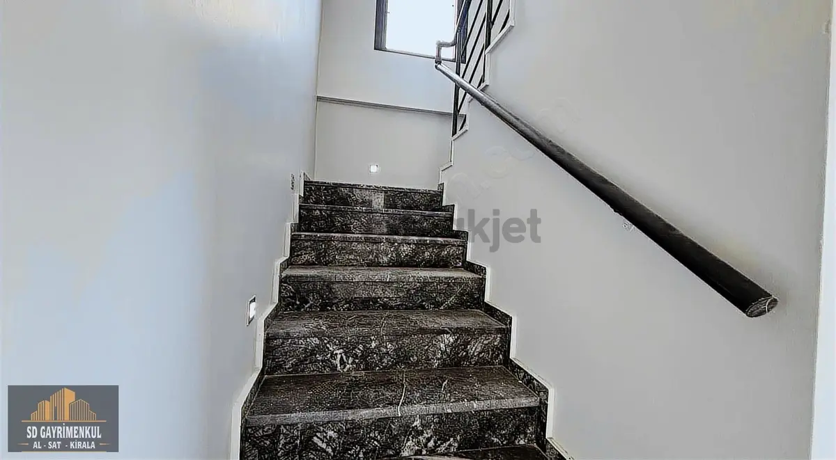 Gömeçte Konforlu Yaşam: Özel Premium Villa - 32