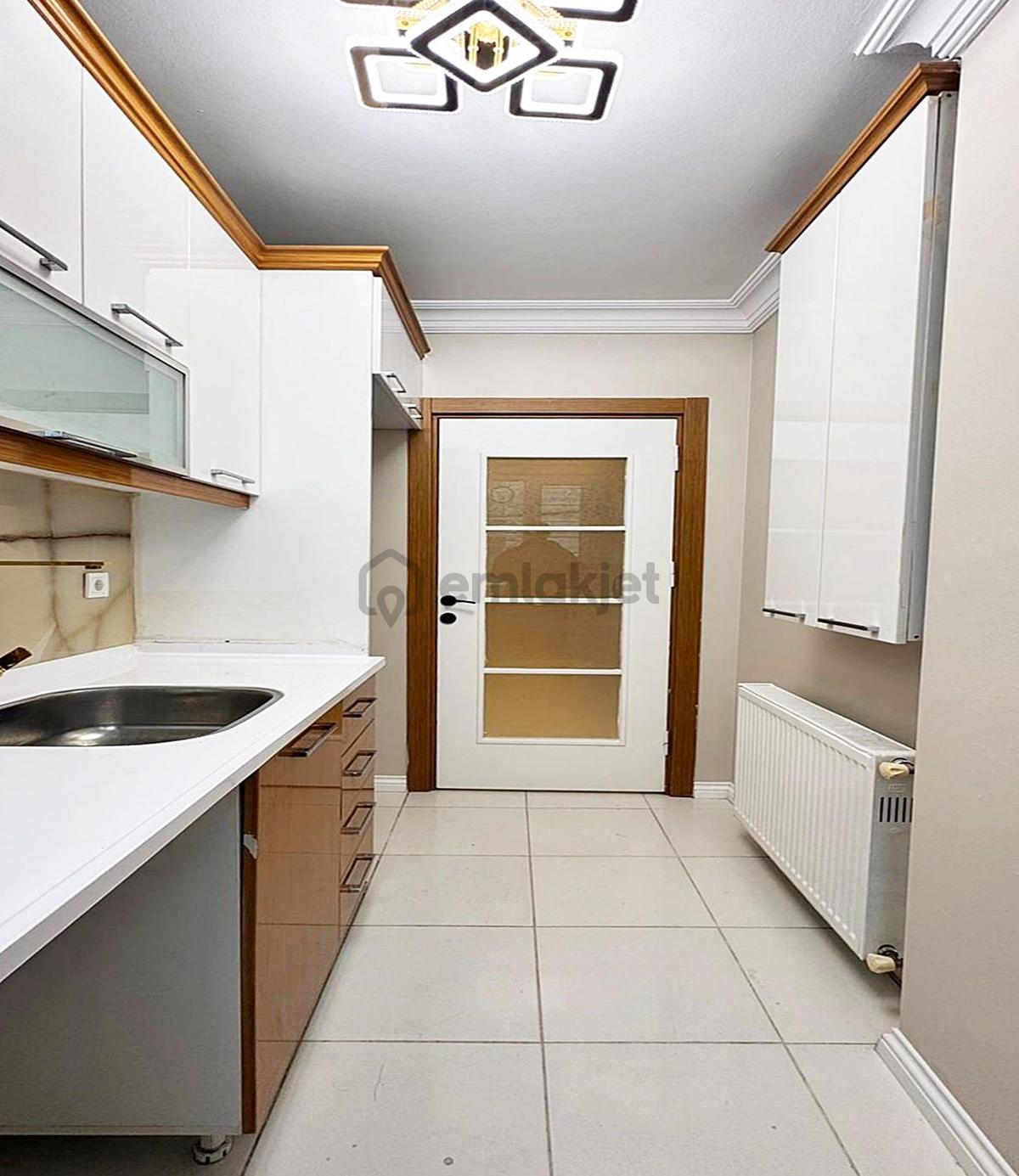 Boss Yapı'dan Güzelyurt Mh'de Metrobüse 3 Dk 2+1 Full Dekorlu Arakat Daire - 25