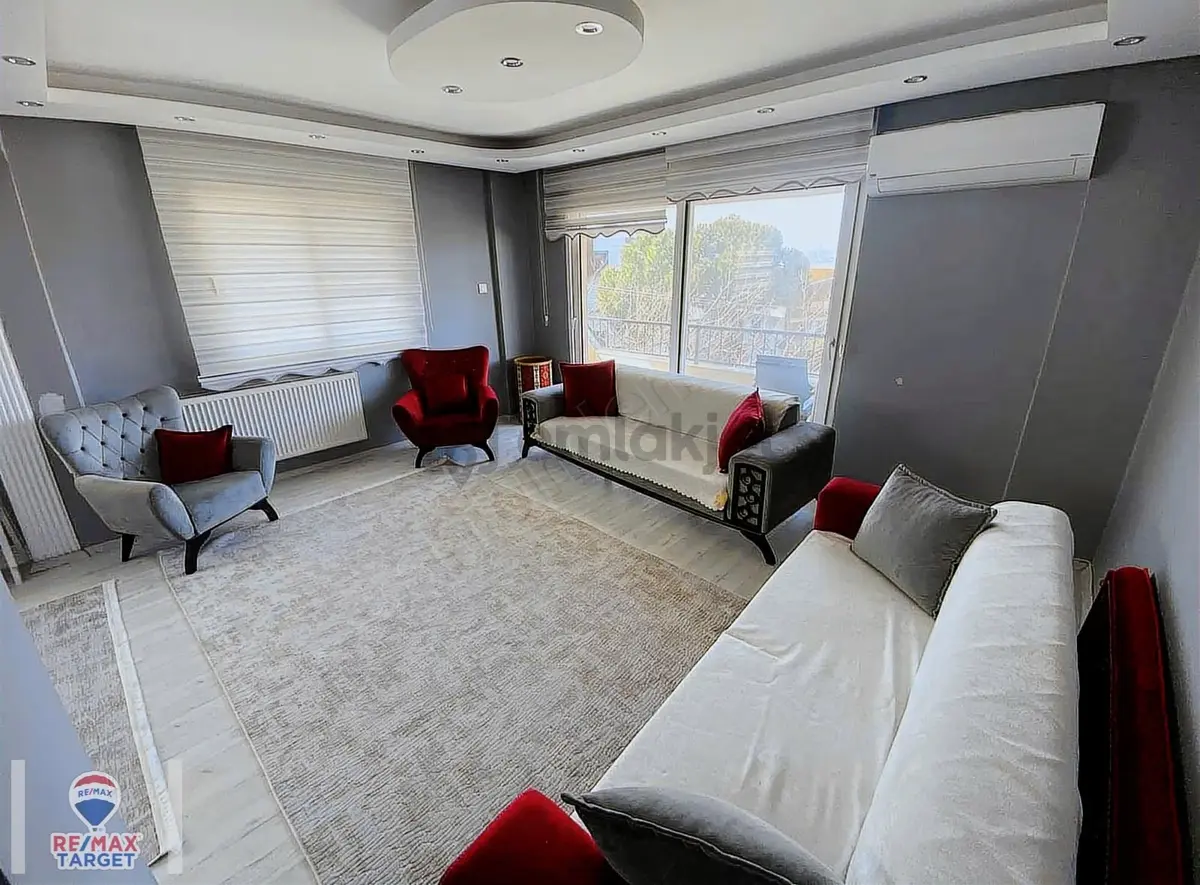 Yalı Mahallesınde Satılık Genış Daıre - 4