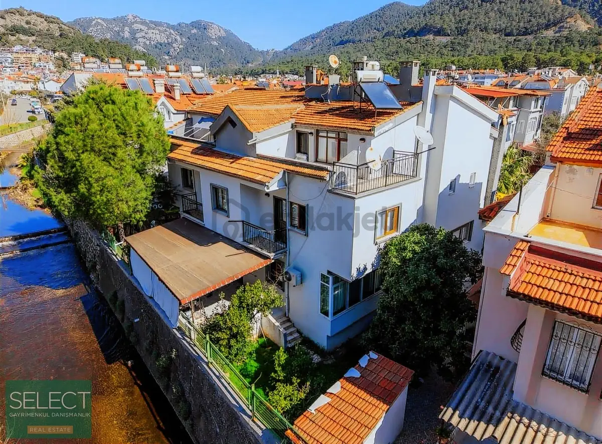 Marmaris Beldibi'nde Satılık 5+1 Villa