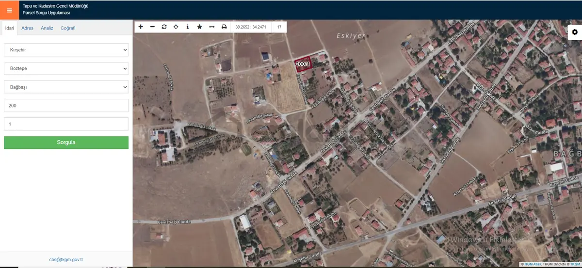 Boztepe'de Köşe Başında 1000 M² Satılık Arsa: Müştemilatlı